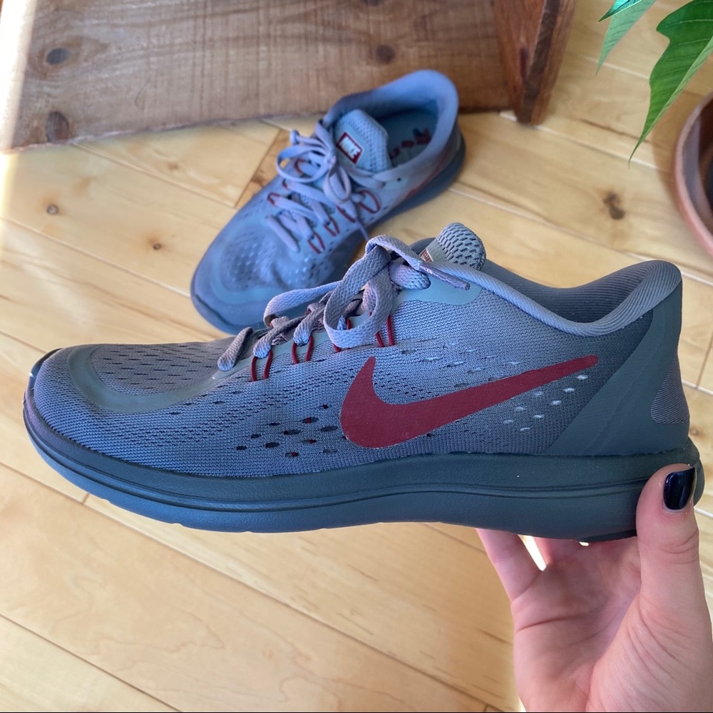 nike sneakers!!